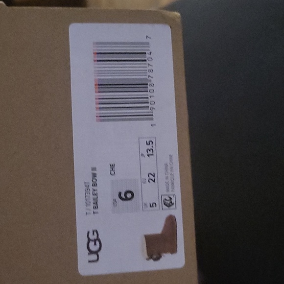 Uggs USA  Todfler 6C Chestnut Tan Boots - Picture 4 of 4